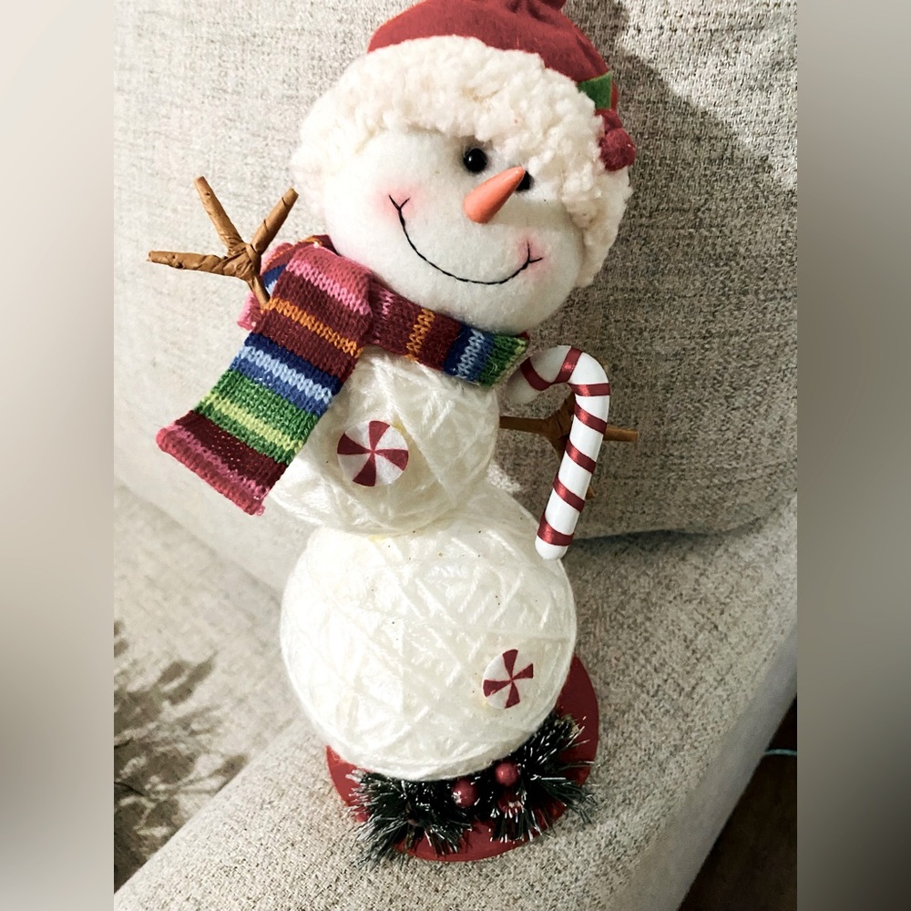 Vintage 90’s Small snowman. Picture provided to show size of snowman.